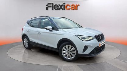 Usado Seat Arona Style 116 CV (85 kW) 2022 Blanco SUV