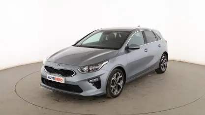 Usado Kia Ceed 120 CV (88 kW) 2019 Gris Utilitario