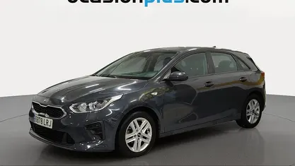 Usado Kia Ceed 120 CV (88 kW) 2021 Gris Utilitario
