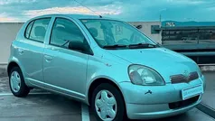 Gris Usado 2000 Toyota Yaris Luna | 3900 € (Precio justo)