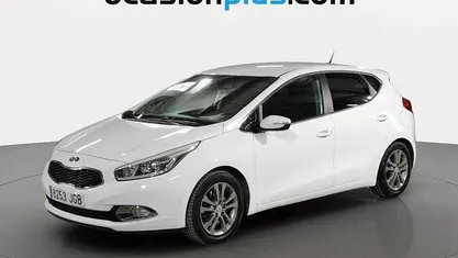 Blanco Usado 2015 Kia Ceed GT Utilitario | 8473 € (Precio justo)