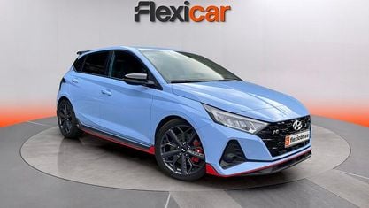 Begagnad Hyundai i20 204 HK (150 kW) 2022 Blå Halvkombi