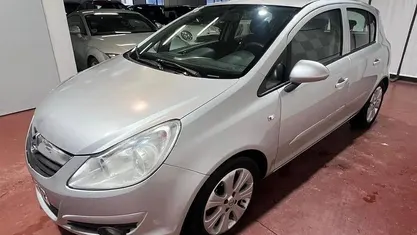 Usado Opel Corsa Enjoy 90 HP (66 kW) 2007 Citadino