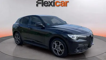 Usado Alfa Romeo Stelvio Sprint 160 CV (117 kW) 2022 Negro SUV