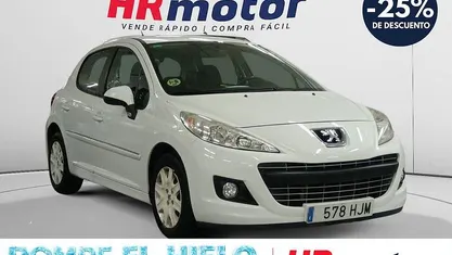 Usado Peugeot 207 Active 70 CV (51 kW) 2012 Blanco Berlina