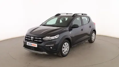 Usado Dacia Sandero Comfort 91 CV (66 kW) 2021 Gris Berlina