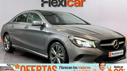 Usado Mercedes CLA200 156 CV (114 kW) 2017 Gris Berlina