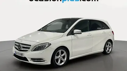 Usado Mercedes B180 109 CV (80 kW) 2014 Blanco Monovolumen