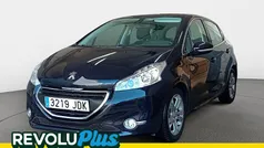 Usado 2015 Peugeot 208 Allure Utilitario | 7450 € (Buen precio)
