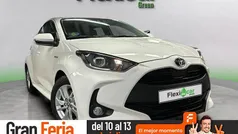 Blanco Usado 2021 Toyota Yaris Hybrid Active Berlina | 19.990 € (Precio justo)