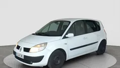 Blanco Usado 2006 Renault Scénic II Dynamique Monovolumen | 2500 € (Precio justo)