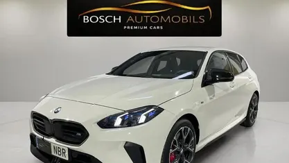 Usado BMW M135 Comfort Edition 300 CV (220 kW) 2025 Utilitario