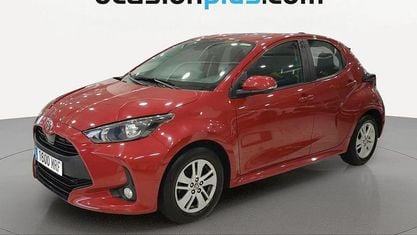 Używany Toyota Yaris Edition 125 KM (91 kW) 2024 Czerwony Hatchback