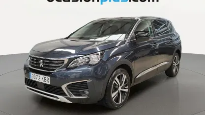 Usado Peugeot 5008 Allure 130 CV (95 kW) 2017 Negro