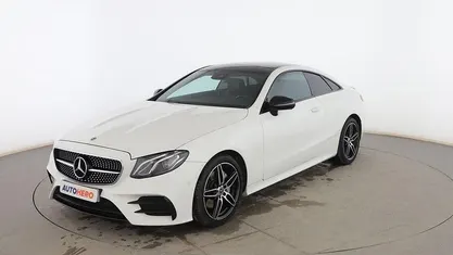 Usado Mercedes E220 AMG line 195 CV (143 kW) 2020 Blanco Coupe