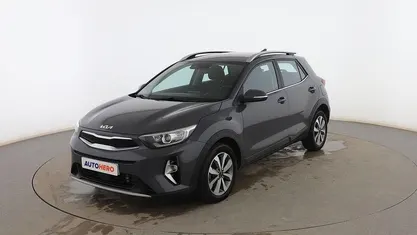 Gris Usado 2022 Kia Stonic Plus SUV | 16.699 € (Precio justo)