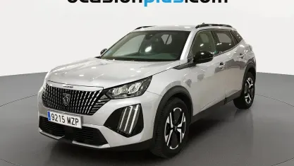 Usado Peugeot 2008 Allure 136 CV (100 kW) 2025 Gris SUV