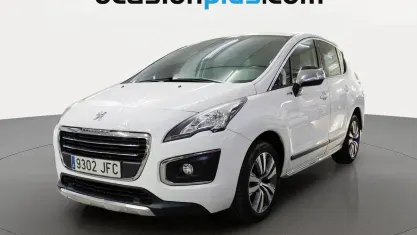 Usado Peugeot 3008 Style 120 CV (88 kW) 2015 Blanco Familiar