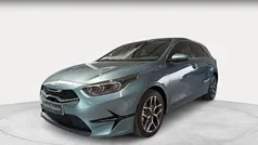 Verde Usado 2023 Kia Ceed Berlina | 21.900 € (Precio justo)
