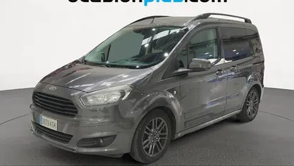 Usado Ford Tourneo Courier Sport 102 CV (75 kW) 2017 Gris Monovolumen