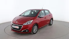 Usado 2018 Peugeot 208 Allure Utilitario | 9599 € (Precio justo)