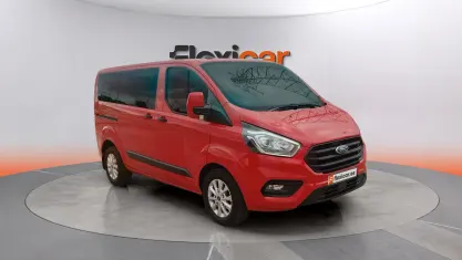 Usado Ford Tourneo Custom Trend 136 CV (100 kW) 2023 Rojo Van