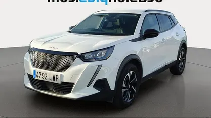 Blanco Usado 2022 Peugeot 2008 Allure SUV | 15.446 € (Precio justo)