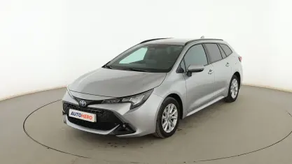 Usado Toyota Corolla Active 140 CV (102 kW) 2024 Plata Familiar