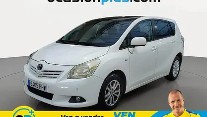 Usado Toyota Verso Active 132 HP (97 kW) 2012 Branco Monovolume