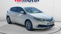 Blanco Usado 2017 Toyota Auris Hybrid Advance Berlina | 15.790 € (Precio justo)