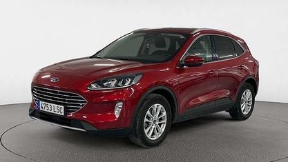Używany Ford Kuga Titanium 150 KM (110 kW) 2021 Czerwony SUV