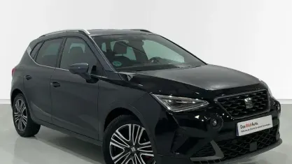Usado Seat Arona FR 115 CV (84 kW) 2024 Negro SUV
