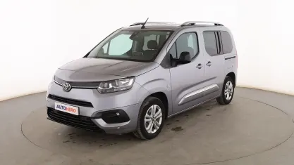 Usado Toyota Proace Verso Active 131 CV (96 kW) 2022 Gris Familiar