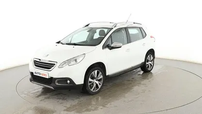 Blanco Usado 2014 Peugeot 2008 Allure SUV | 9299 € (Precio justo)