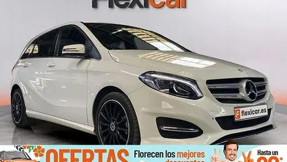Usado Mercedes B200 136 CV (100 kW) 2017 Blanco Monovolumen