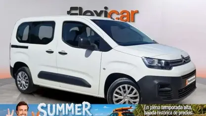 Usado Citroën Berlingo Live 102 CV (75 kW) 2021 Blanco Monovolumen