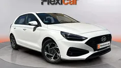 Blanco Usado 2024 Hyundai i30 Berlina | 18.990 € (Precio justo)