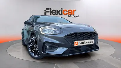 Usado Ford Focus ST-Line 125 HP (91 kW) 2021 Cinzento Sedan