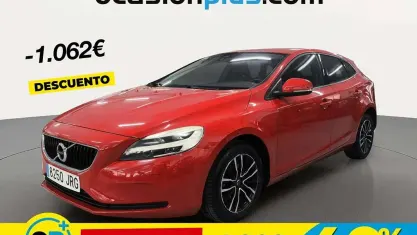 Usado Volvo V40 Momentum 150 CV (110 kW) 2016 Rojo Utilitario