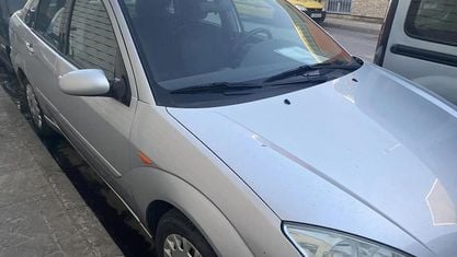 Używany Ford Focus Ghia 100 KM (73 kW) 2004 Szary
