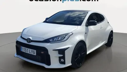 Używany Toyota Yaris 261 KM (191 kW) 2022 Biały Hatchback