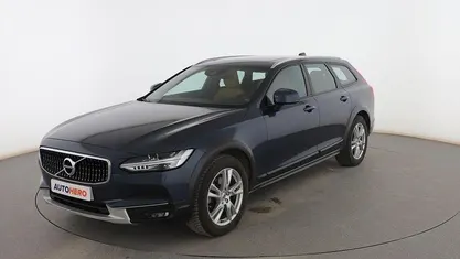 Usado 2019 Volvo V90 CC Familiar | 25.799 € (Buen precio)