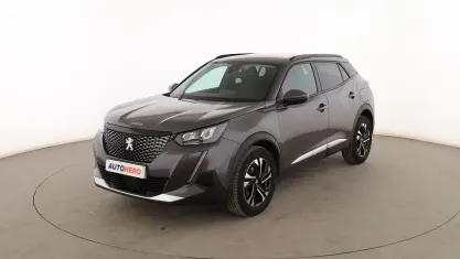 Usado Peugeot 2008 Allure 110 CV (80 kW) 2021 Gris SUV