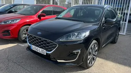 Usado Ford Kuga Vignale 225 CV (165 kW) 2022 Negro SUV