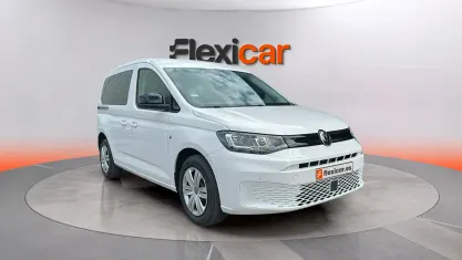Usado VW Caddy 102 CV (75 kW) 2024 Blanco Monovolumen