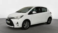 Blanco Usado 2014 Toyota Yaris Active Utilitario | 9400 € (Precio justo)