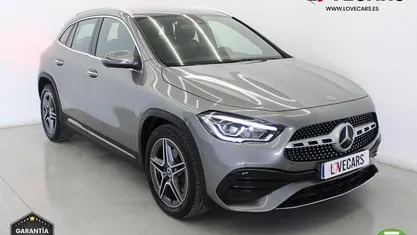 Usado Mercedes GLA200 AMG line Plus 150 CV (110 kW) 2021 Gris SUV