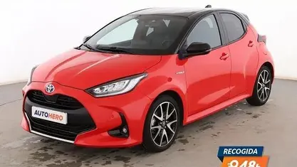 Occasion Toyota Yaris Hybrid Edition 116 PK (85 kW) 2020 Rood Sedan