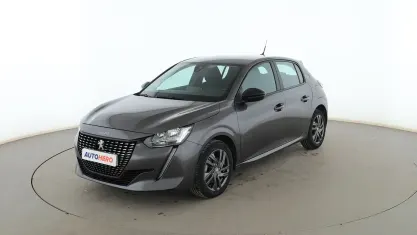 Usado Peugeot 208 Active 102 CV (75 kW) 2022 Gris Utilitario