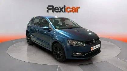 Usado VW Polo 90 CV (66 kW) 2017 Azul Berlina